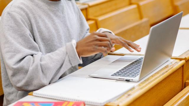 Gambar Artikel Mahasiswa Sebagai Agen Perubahan Dalam Dunia Pendidikan Dan Masyarakat