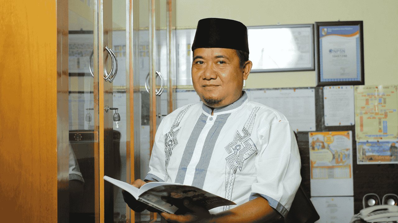 Pendidikan Dan Pembentukan Jati Diri: Menemukan Identitas Dan Karakter Pribadi