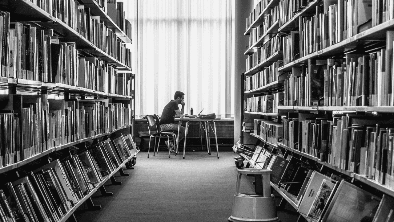 Pendidikan Dan Tantangan Moral Generasi Muda