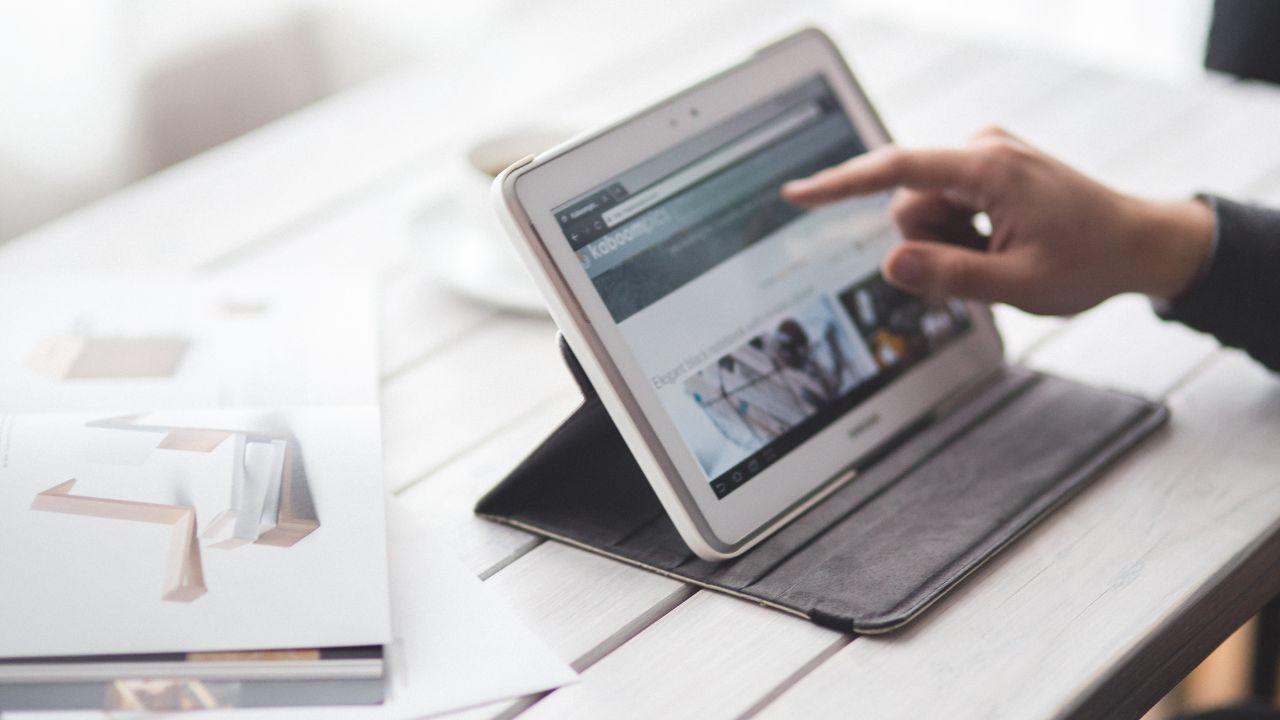 Pendidikan Dan Etika Digital: Membentuk Generasi Bijak Di Dunia Maya