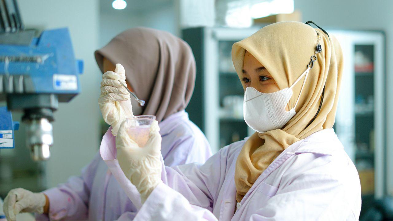 Pendidikan Dan Empati Sosial: Belajar Menjadi Manusia Yang Peduli