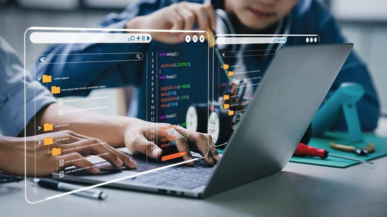 Literasi Digital Menjadi Kompetensi Wajib Siswa Di Era Teknologi Modern