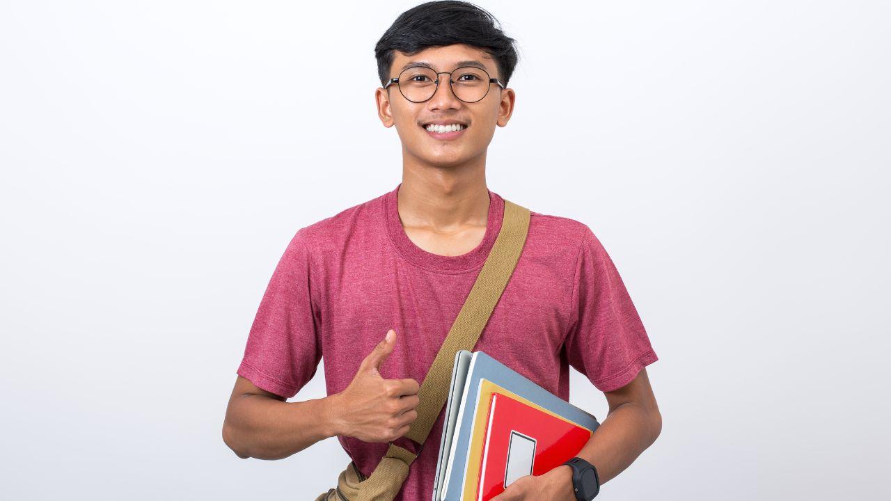 Meningkatkan Daya Saing Mahasiswa Melalui Pendidikan Berbasis Kompetensi