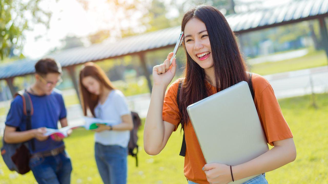 Mahasiswa Dan Kesehatan Mental: Menjaga Keseimbangan Di Tengah Tekanan Akademik