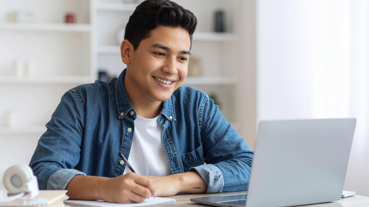 Mahasiswa Dan Kesadaran Finansial: Mengelola Keuangan Dalam Kehidupan Kampus Yang Seimbang
