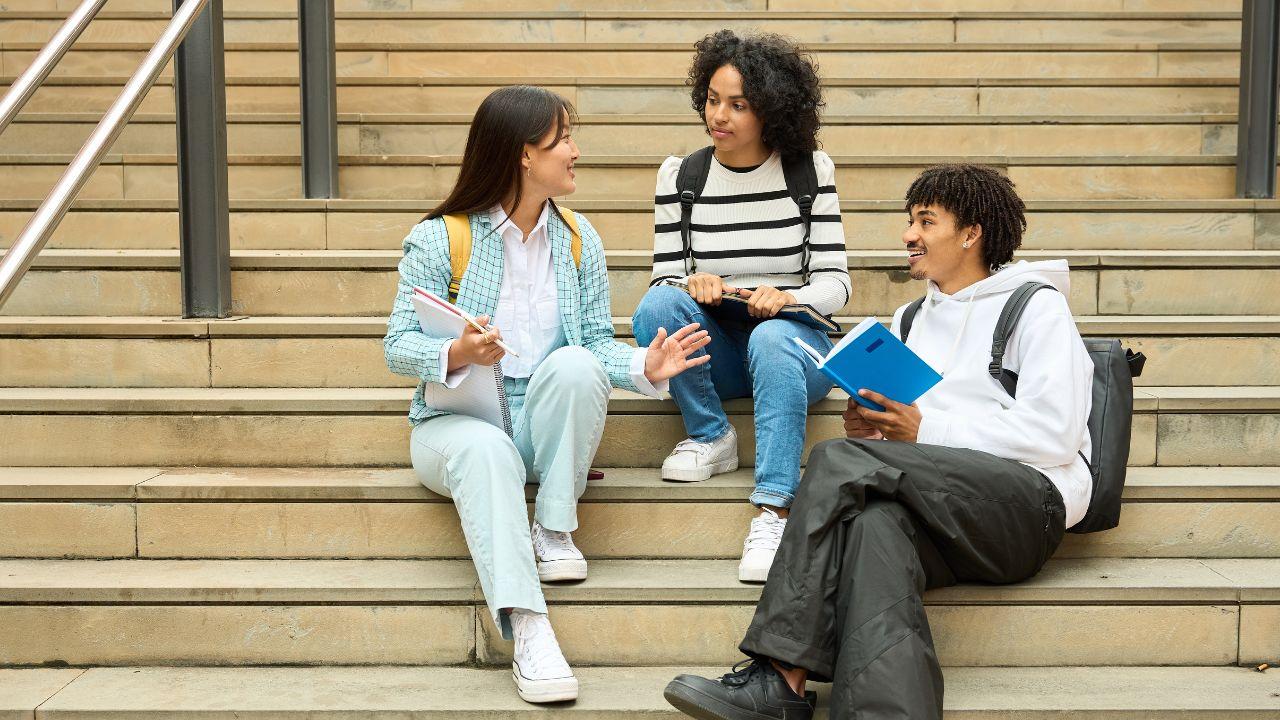 Mahasiswa Dan Overthinking: Mengelola Pikiran Agar Tetap Fokus Dan Produktif
