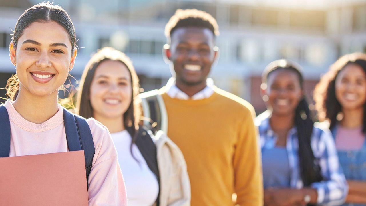 Penguatan Daya Saing Mahasiswa Melalui Kurikulum Adaptif Dan Pendidikan Inklusif Di Perguruan Tinggi
