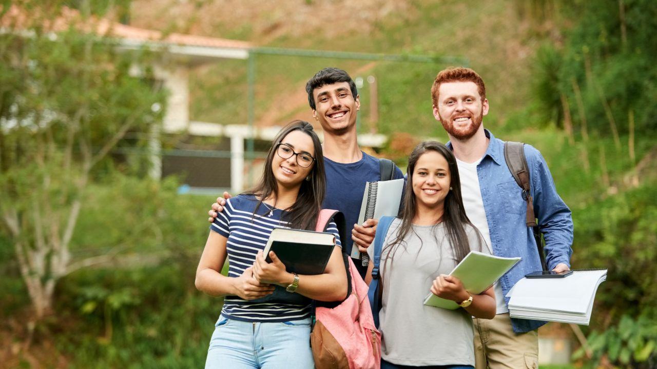 Peran Universitas Dalam Membentuk Karakter Dan Kualitas Mahasiswa Indonesia