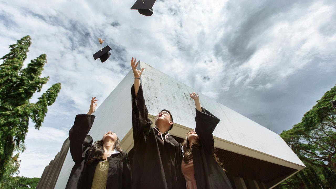 Dinamika Kehidupan Mahasiswa Indonesia: Dari Kurikulum Hingga Kesehatan Mental