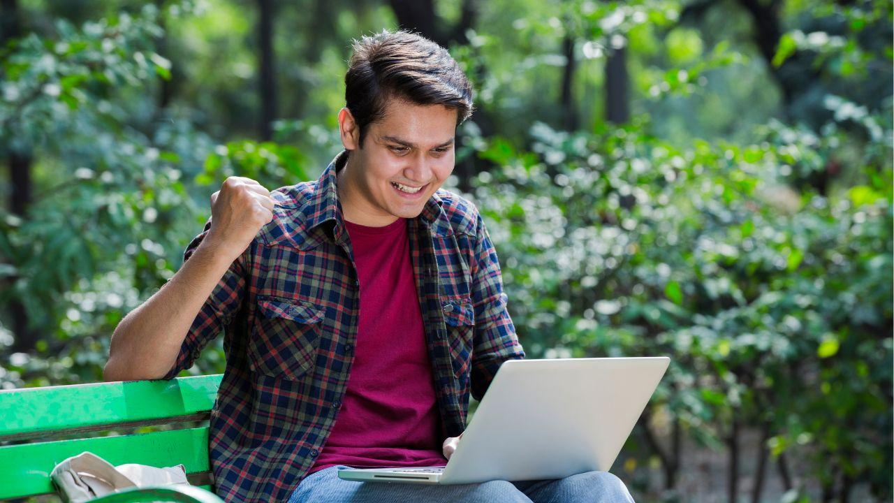 Mahasiswa Dan Peran Teknologi Dalam Pendidikan: Menyeimbangkan Inovasi, Etika, Dan Kesehatan