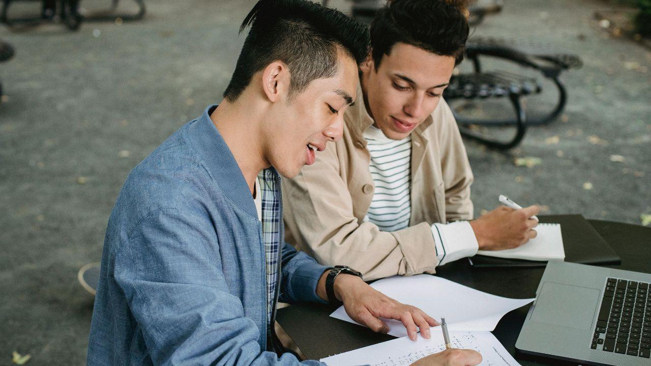 Mahasiswa Dan Kesadaran Etika Akademik: Menjaga Integritas, Tanggung Jawab, Dan Kesehatan Intelektual