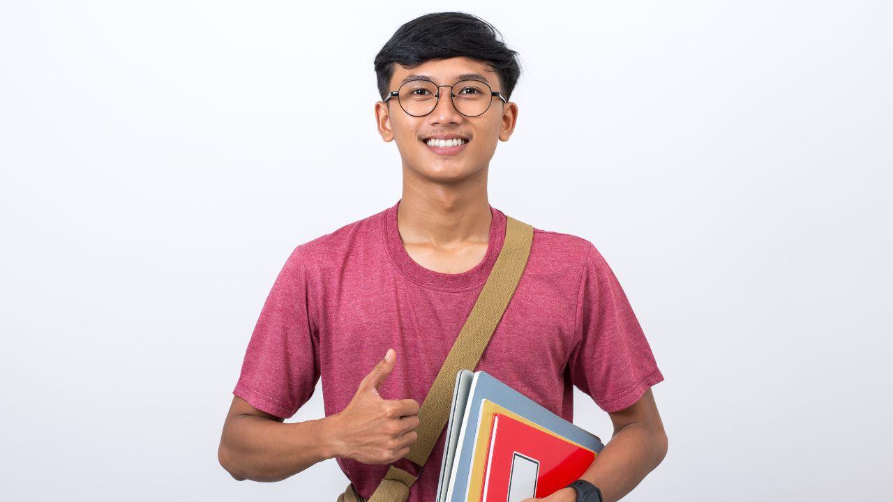Menyongsong Masa Depan Mahasiswa Indonesia: Adaptasi, Inovasi, Dan Keseimbangan Hidup