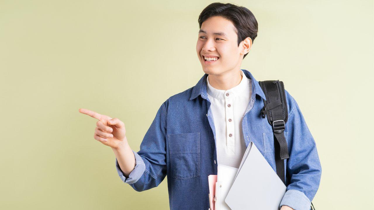 Dinamika Kehidupan Mahasiswa Indonesia Dalam Menghadapi Tantangan Akademik Dan Sosial Modern