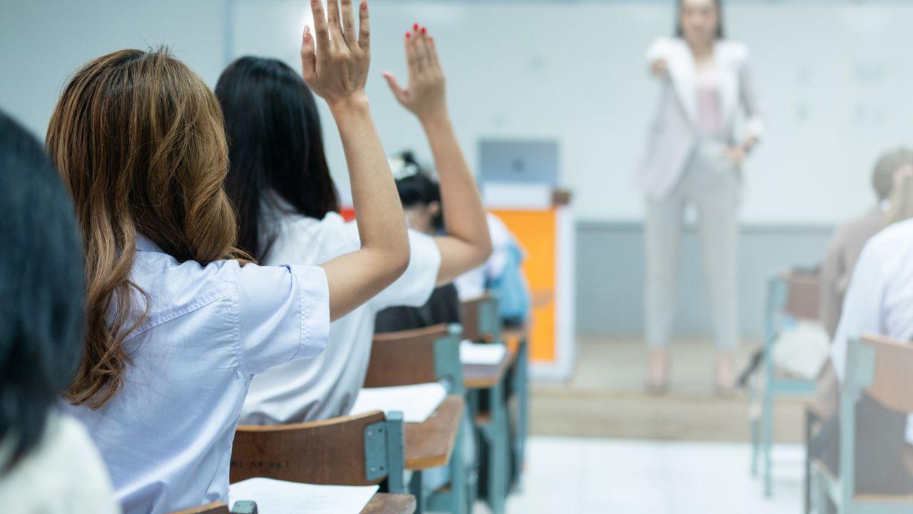 Mahasiswa Dan Tantangan Dunia Digital Di Era Modern