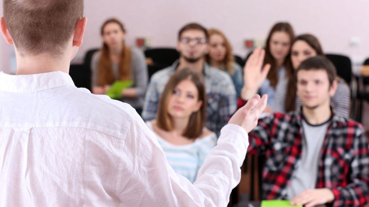 Strategi Mahasiswa Dalam Mengelola Waktu Agar Lebih Produktif