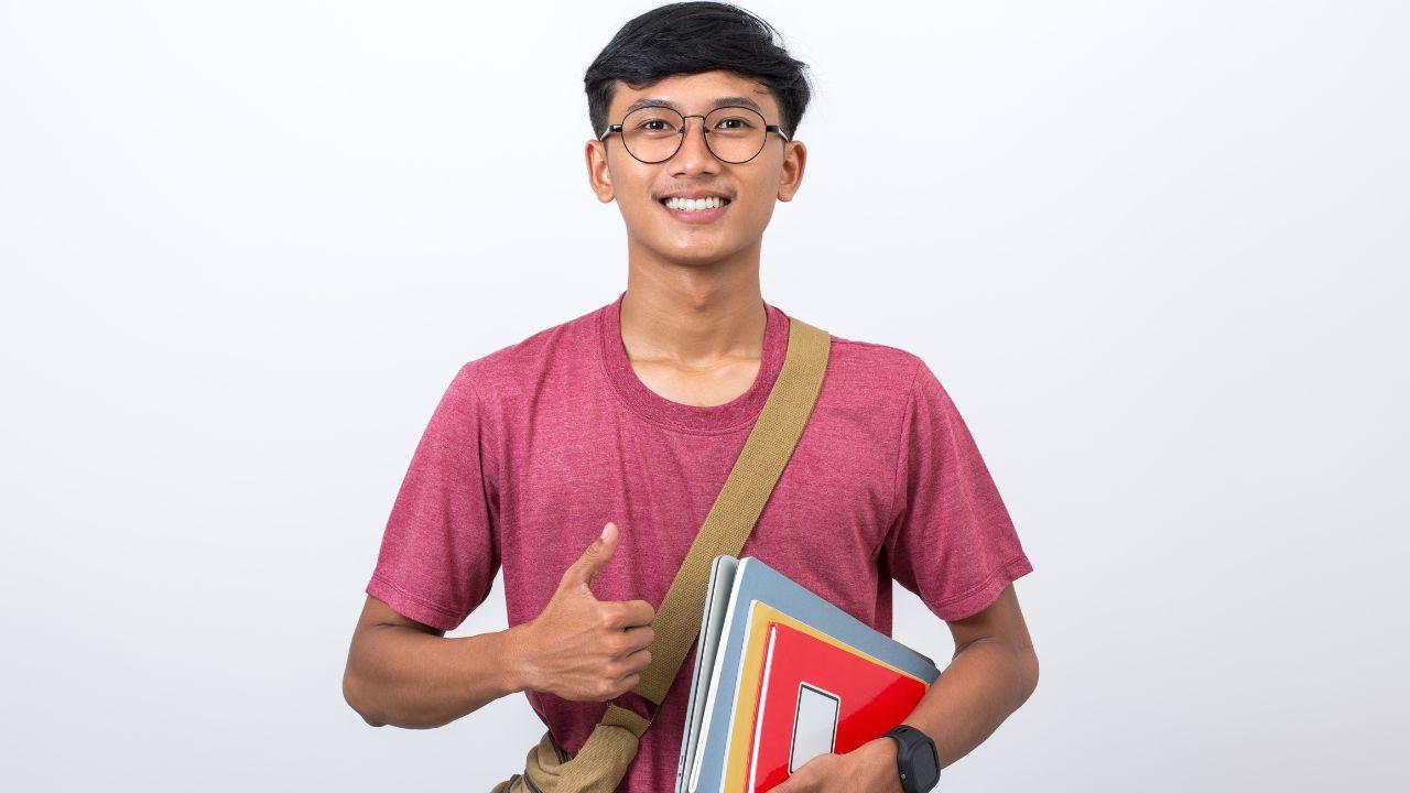 Membangun Jiwa Kepemimpinan Mahasiswa Melalui Pendidikan Dan Organisasi