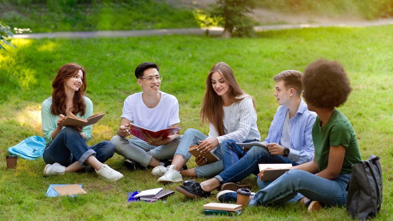 Mahasiswa Dan Pentingnya Kreativitas Dalam Dunia Pendidikan Tinggi