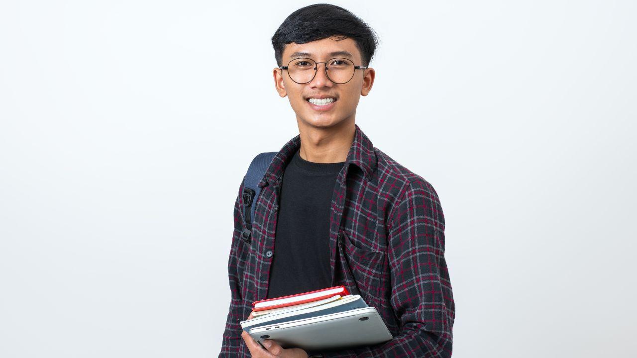 Mahasiswa Dan Budaya Diskusi Dalam Kehidupan Akademik Kampus