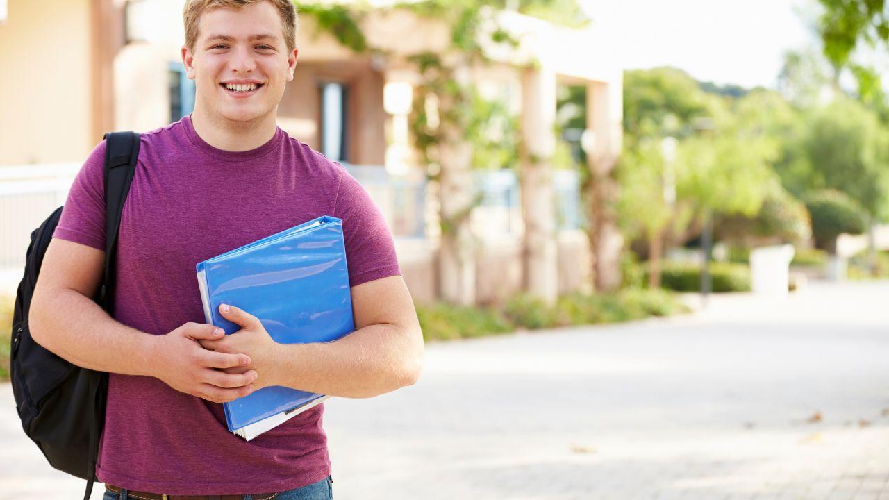 Mahasiswa Dan Dunia Wirausaha Sebagai Alternatif Pengembangan Diri