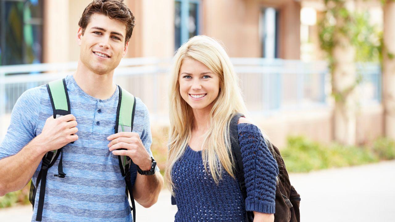 Mahasiswa Dan Pengaruh Lingkungan Pertemanan Terhadap Perkembangan Pribadi