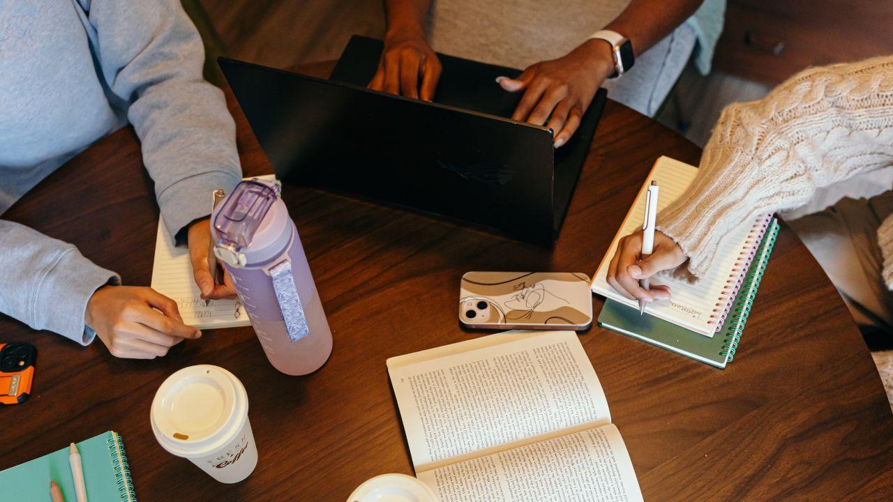 Pentingnya Kesehatan Mental Mahasiswa Dalam Menunjang Prestasi Akademik