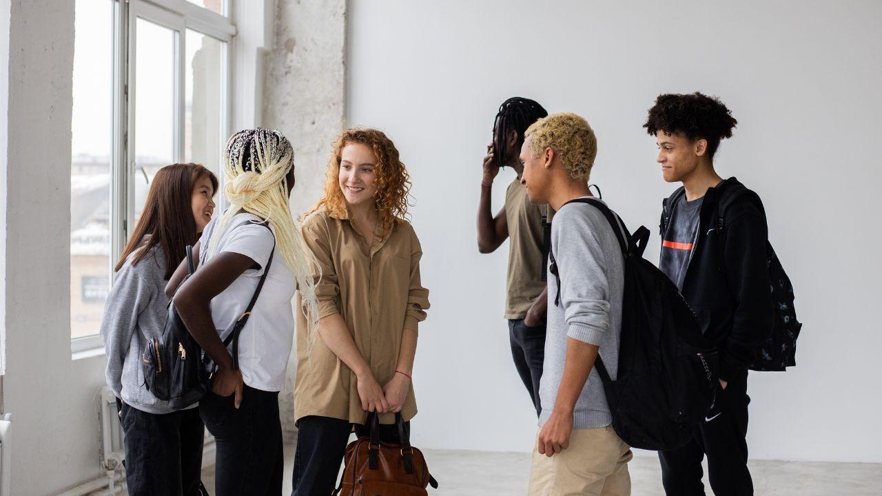 Dinamika Pergaulan Mahasiswa Di Kampus Multikultural Indonesia