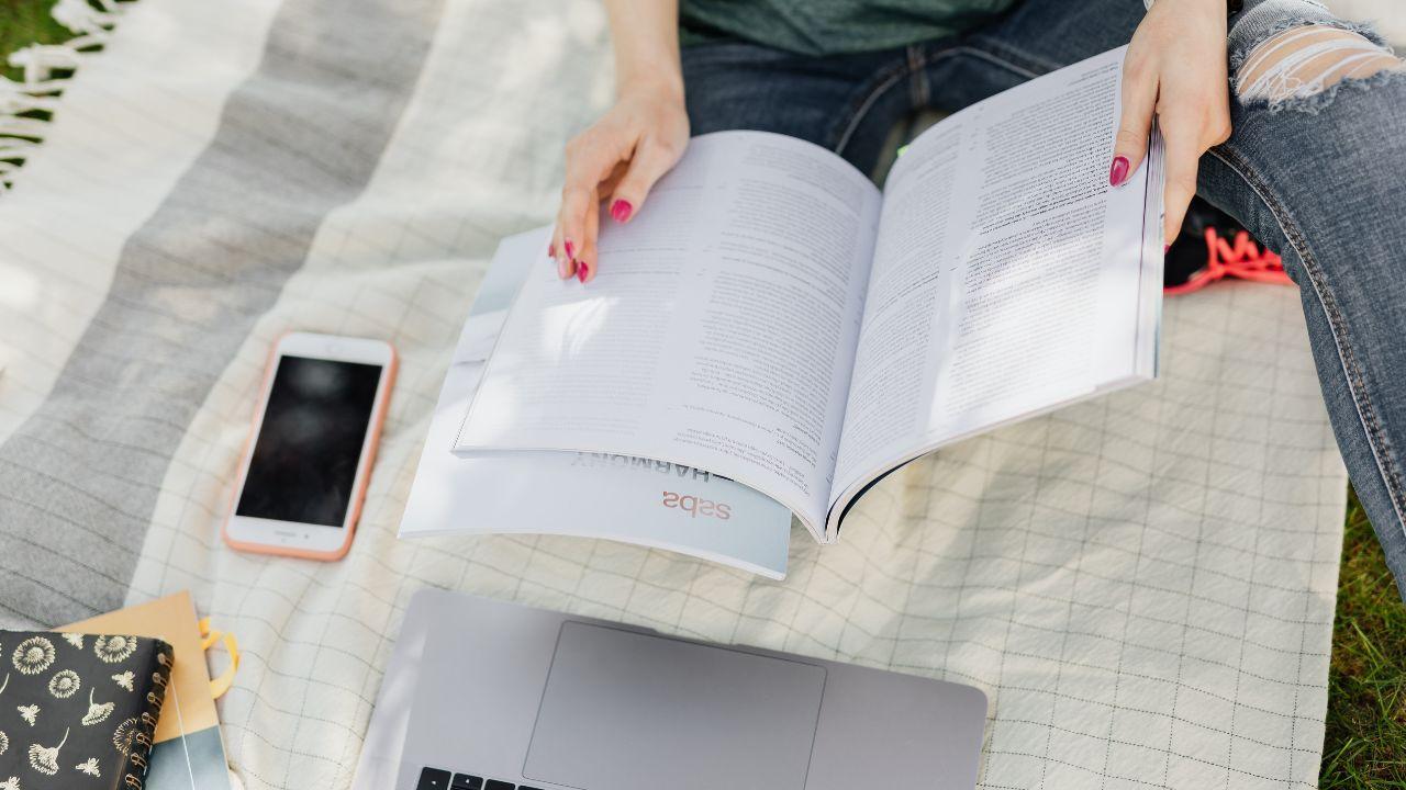 Mahasiswa Indonesia Dan Pentingnya Etika Akademik Dalam Dunia Perkuliahan