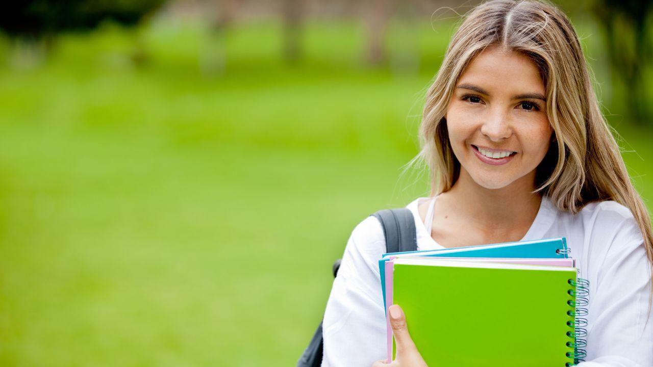 Mahasiswa Indonesia Dan Pentingnya Kemandirian Finansial Selama Kuliah