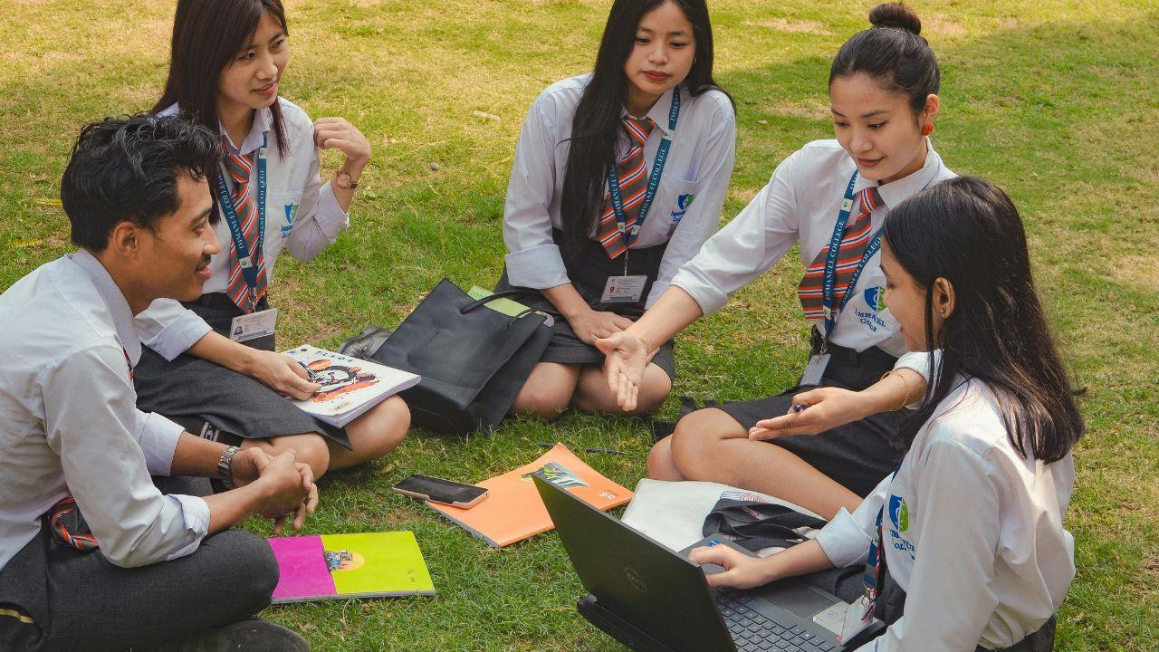 Mahasiswa Indonesia Dan Pentingnya Pengembangan Keterampilan Interpersonal