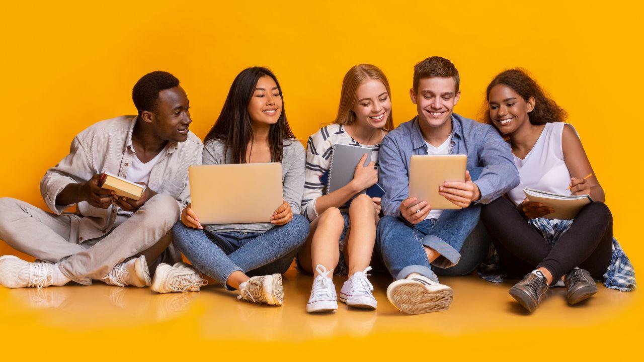 Mahasiswa Indonesia Dan Pentingnya Kemampuan Beradaptasi Di Lingkungan Kampus