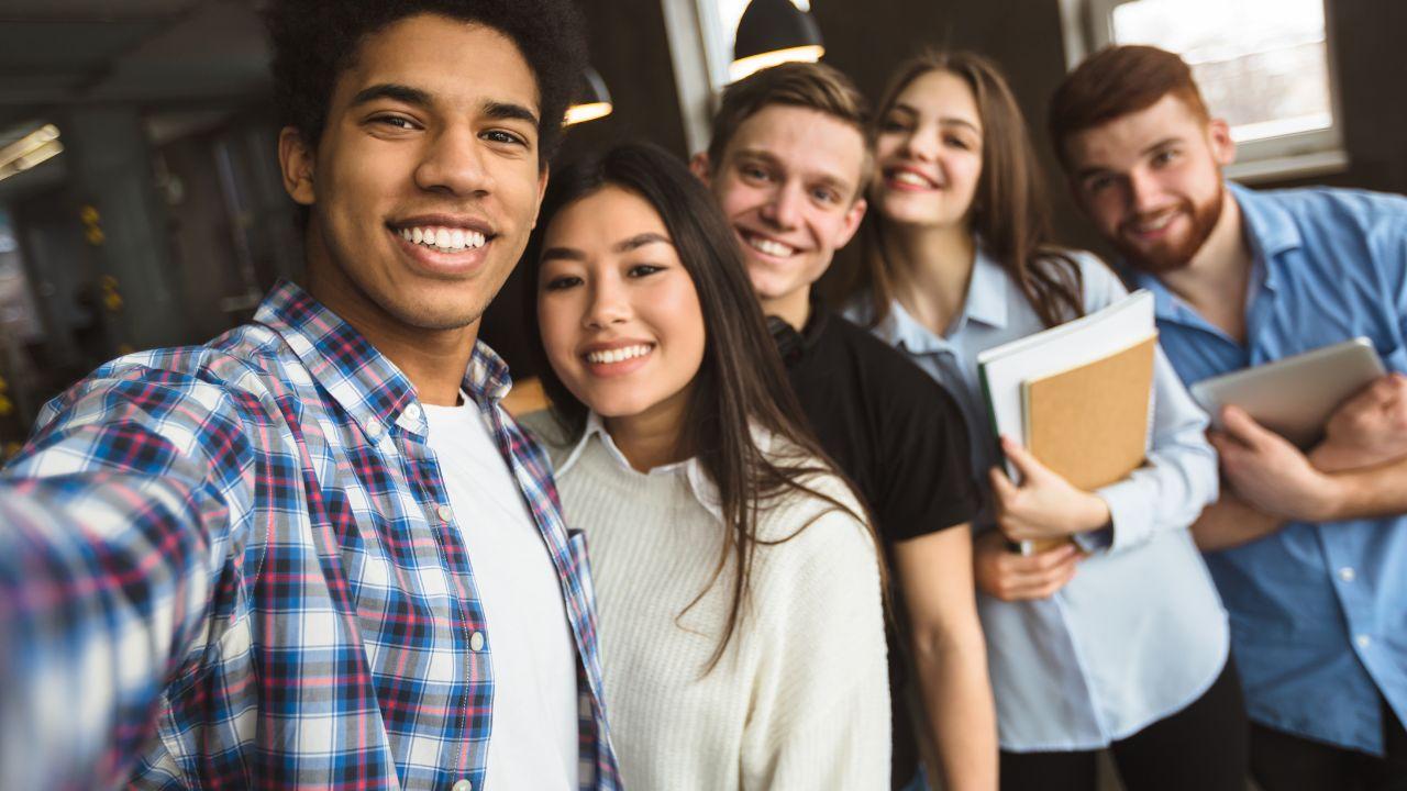 Mahasiswa Indonesia Dan Peran Universitas Dalam Mewujudkan Kampus Berkelanjutan