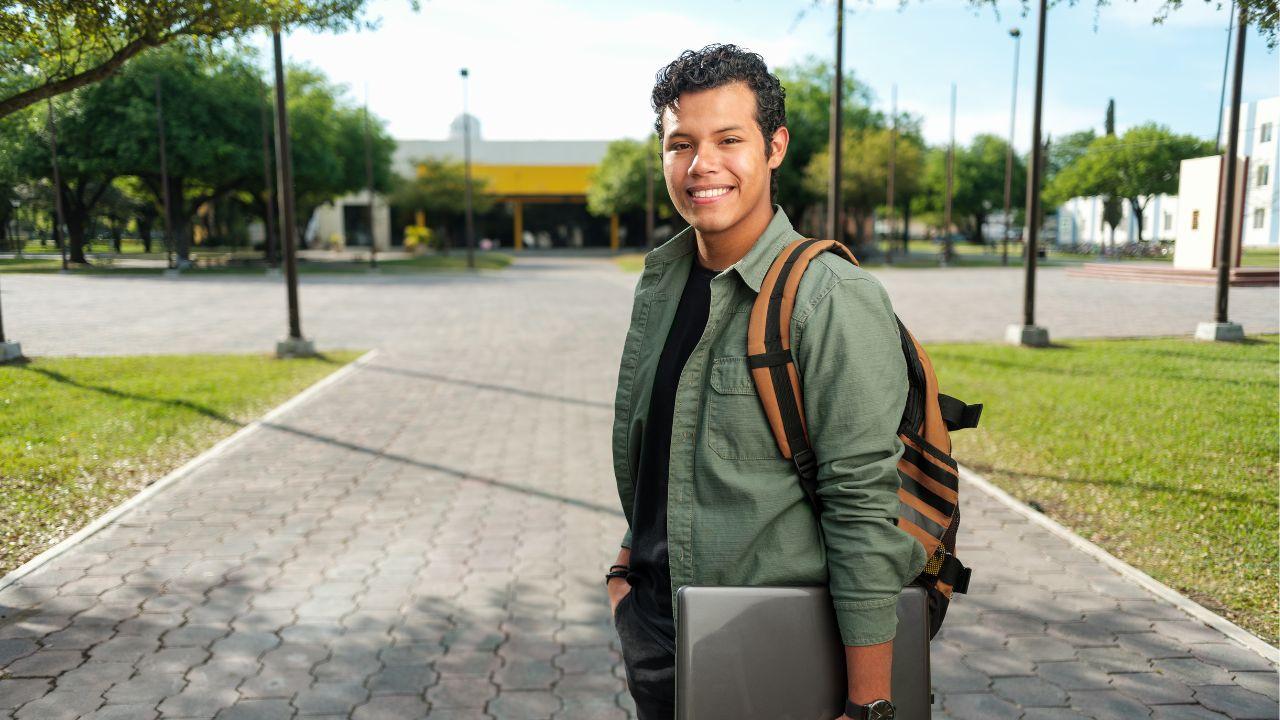 Budaya Akademik Kampus Dalam Membentuk Mahasiswa Yang Kritis Dan Beretika