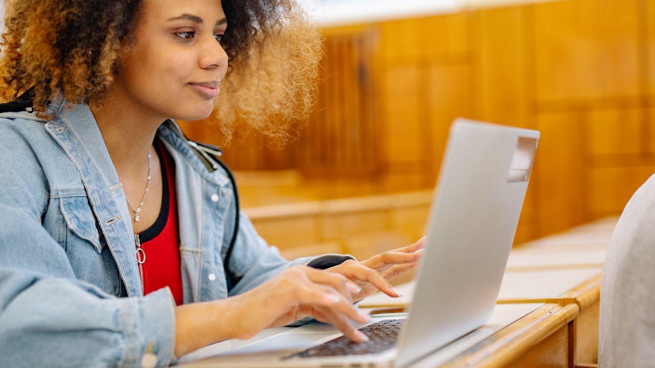 Mahasiswa Dan Dinamika Kehidupan Sosial Di Lingkungan Kampus