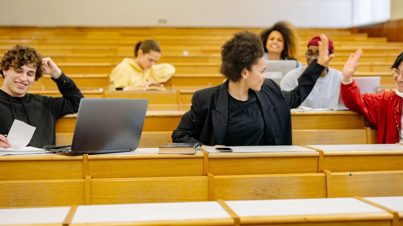 Mahasiswa Sebagai Agen Perubahan Dalam Sistem Pendidikan Tinggi