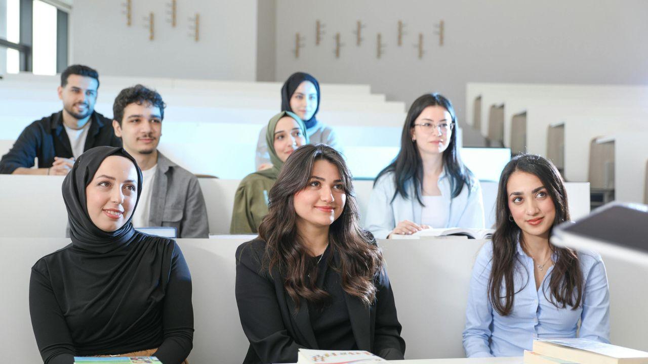 Mahasiswa Dan Literasi Digital Dalam Dunia Pendidikan Tinggi