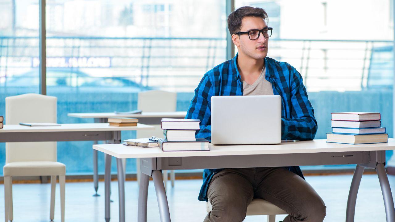 Mahasiswa Dan Upaya Menumbuhkan Sikap Tanggung Jawab Akademik