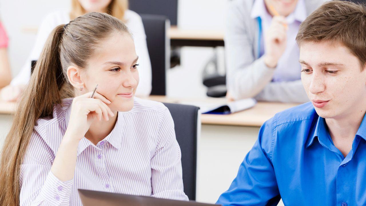 Mahasiswa Dan Pembelajaran Kolaboratif Sebagai Kunci Penguatan Kompetensi