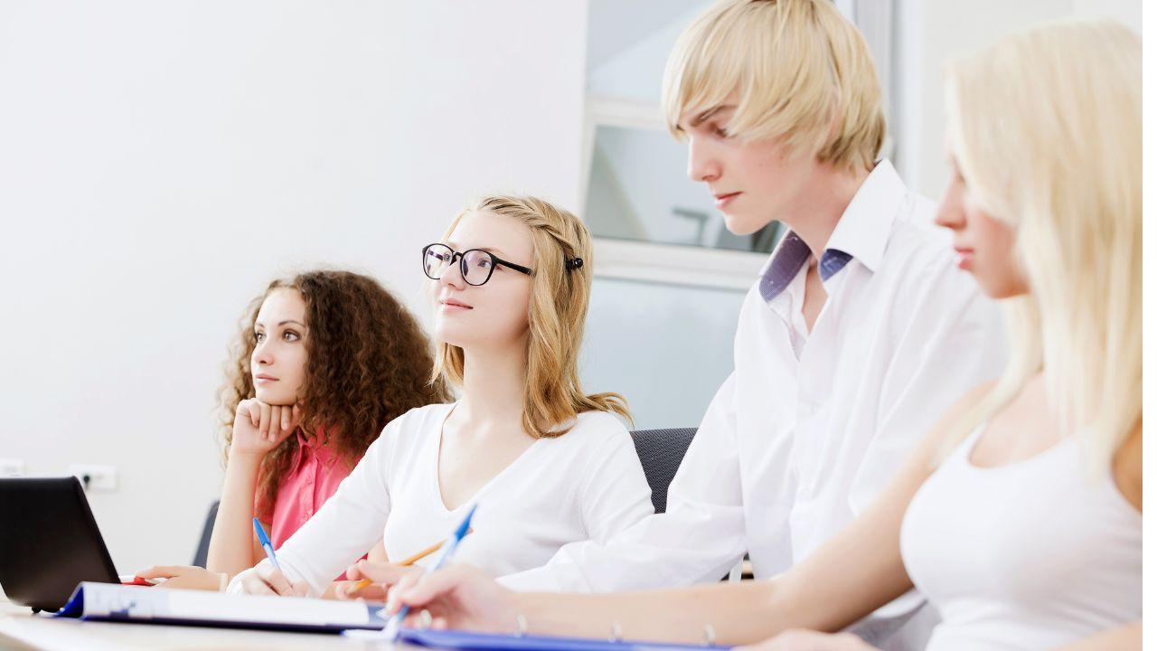 Mahasiswa Dan Peran Universitas Dalam Membentuk Generasi Beretika