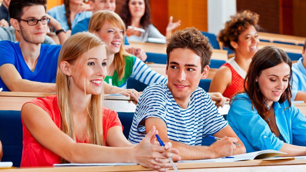 Mahasiswa Dan Peran Volunteer Dalam Mengasah Empati Dan Kepedulian Sosial