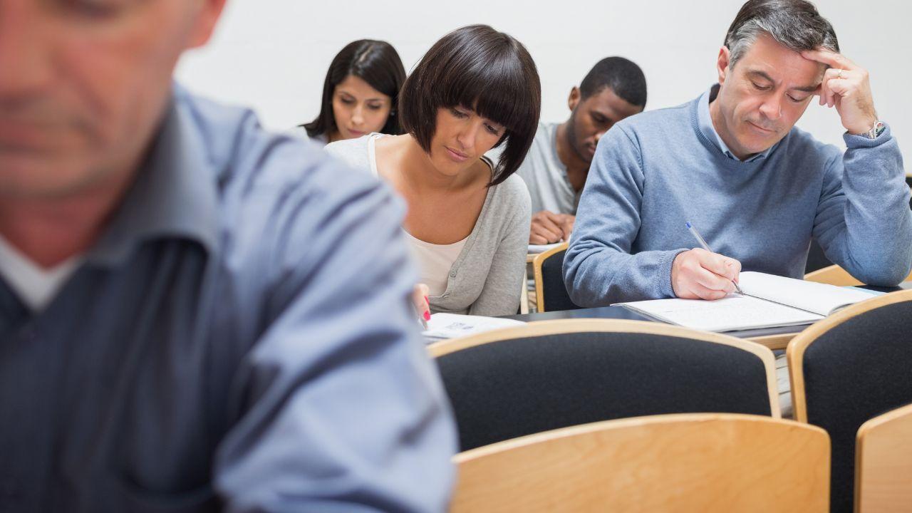 Mahasiswa Dan Strategi Meningkatkan Kemampuan Manajemen Proyek