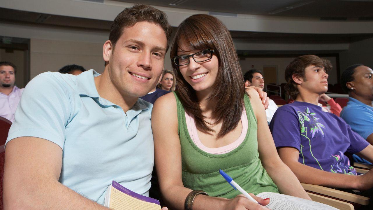 Mahasiswa Dan Peran Kegiatan Kreatif Untuk Kesejahteraan Mental