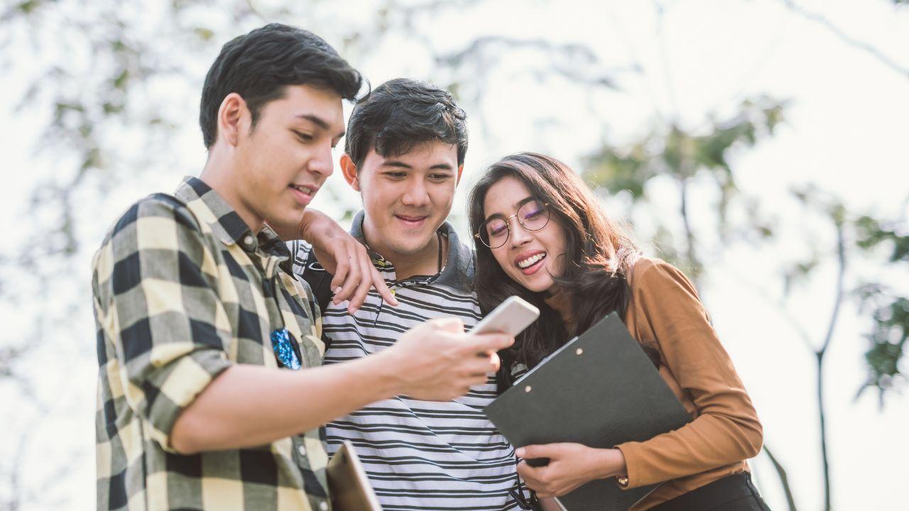 Mahasiswa Dan Tantangan Akses Pendidikan Tinggi Di Indonesia