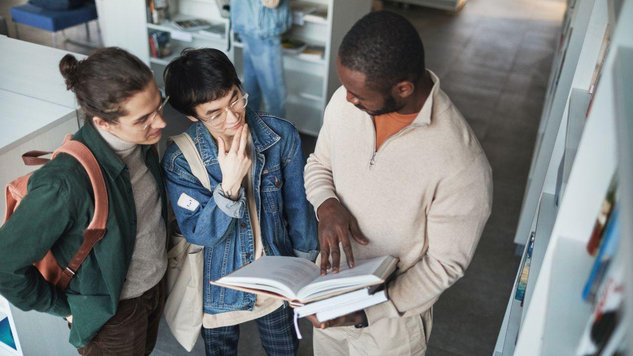 Peran Mahasiswa Dalam Menjaga Kualitas Akademik Di Lingkungan Universitas