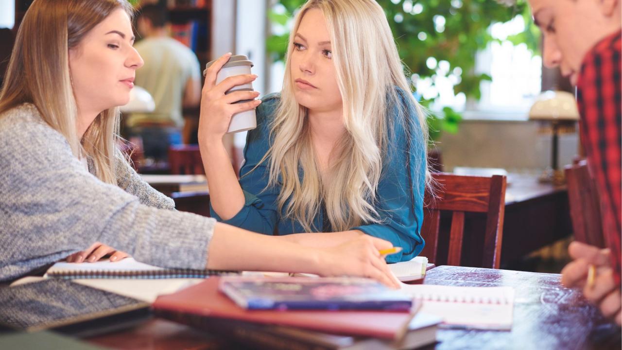 Mahasiswa Dan Peningkatan Literasi Digital Di Perguruan Tinggi