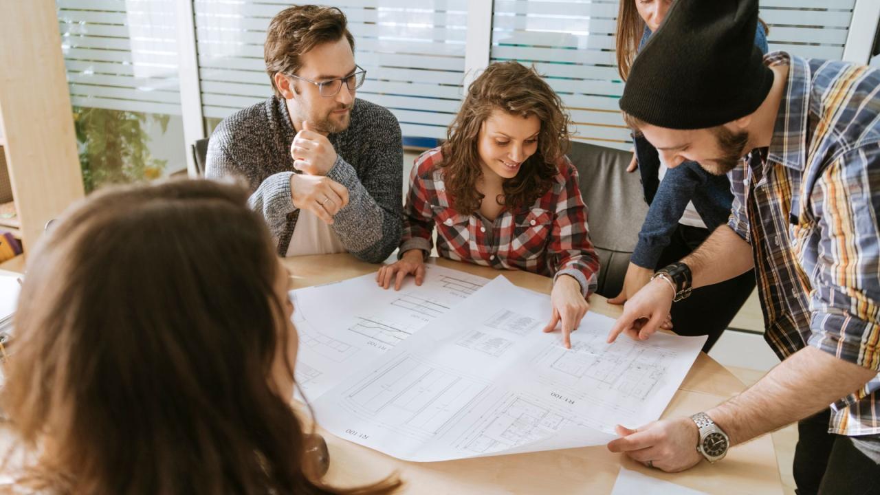 Mahasiswa Dan Strategi Universitas Dalam Membangun Leadership Generasi Masa Depan