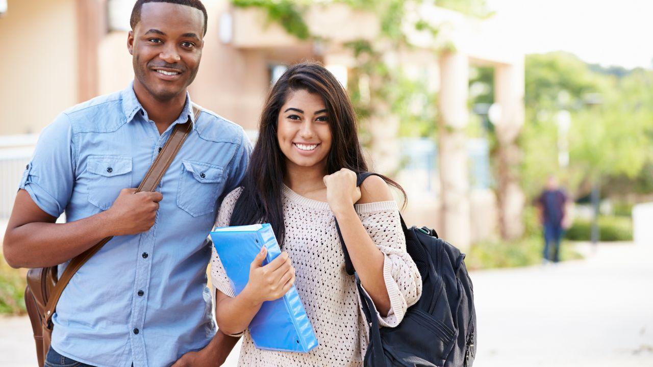 Mahasiswa Dan Kesehatan Holistik: Menjaga Fisik, Mental, Dan Sosial Di Kampus