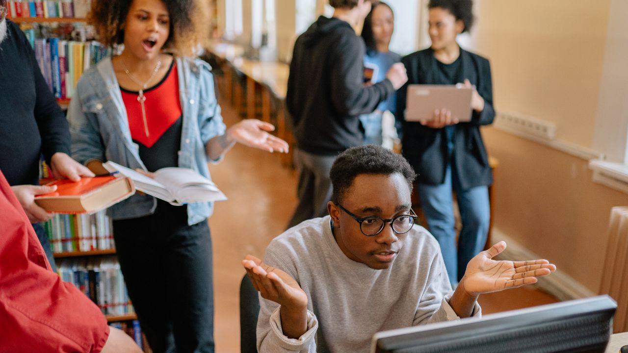 Mahasiswa Kreatif: Menavigasi Kurikulum Dan Pembelajaran Inklusif