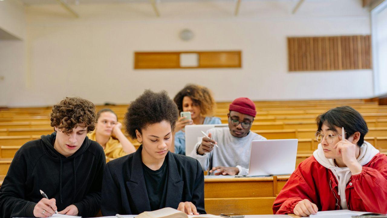 Mahasiswa Dan Pembelajaran Inovatif: Belajar Aktif Untuk Masa Depan