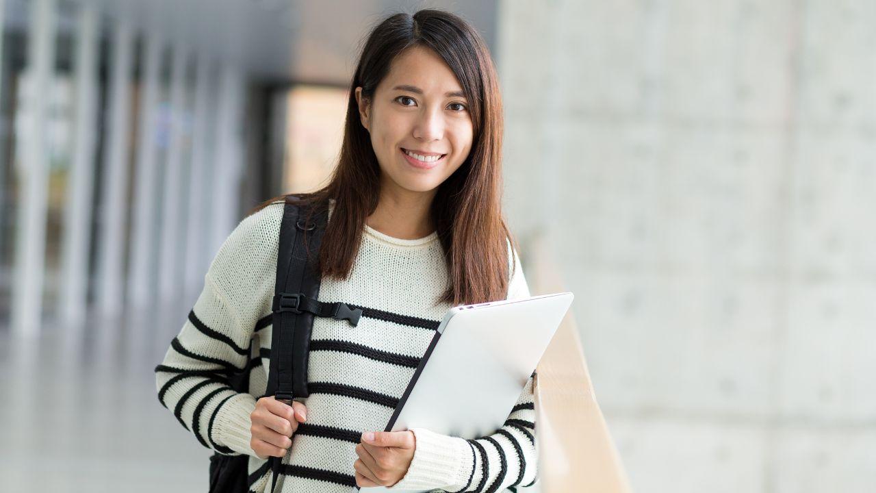 Mahasiswa Berkarakter: Menyeimbangkan Akademik, Kreativitas, Dan Toleransi