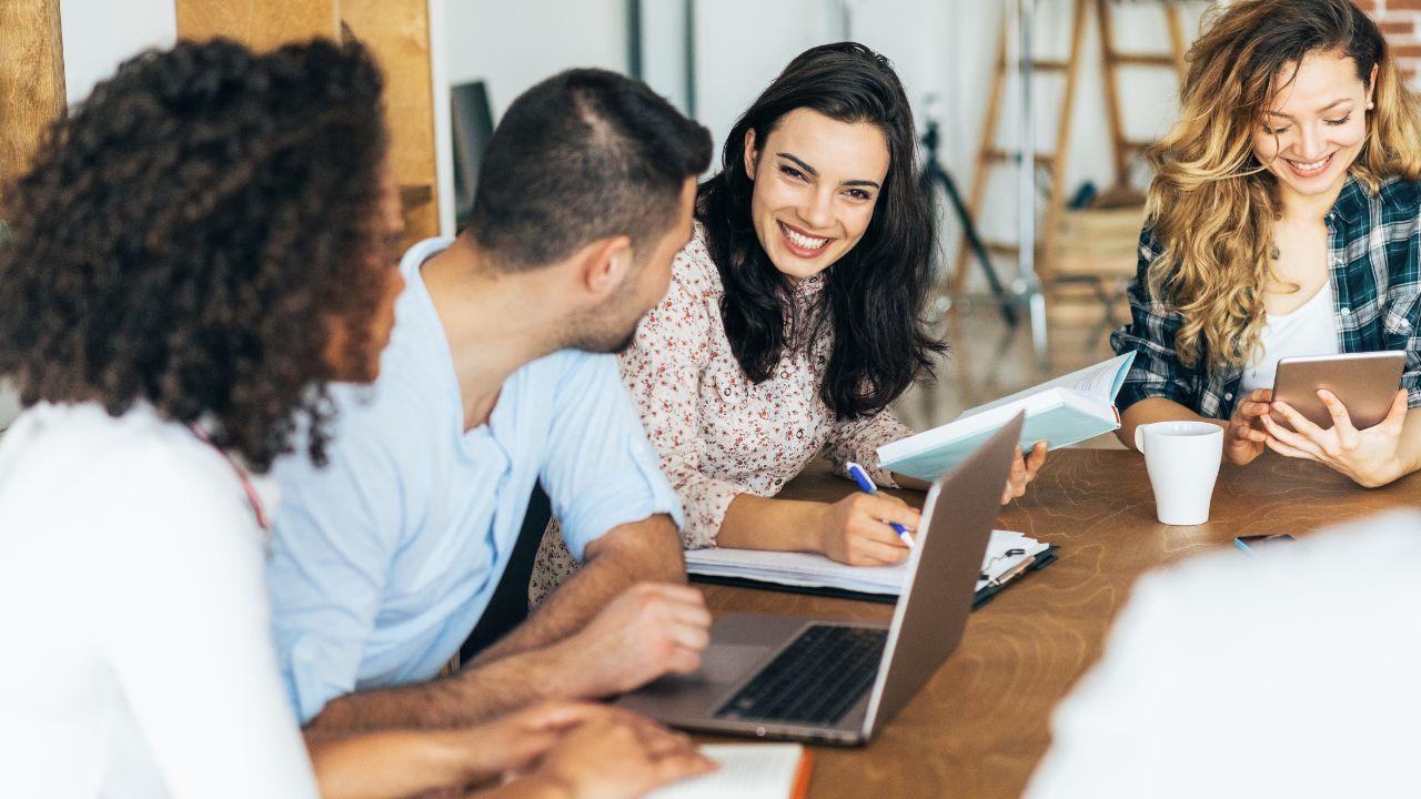 Mengasah Karakter Dan Kreativitas Di Dunia Kampus